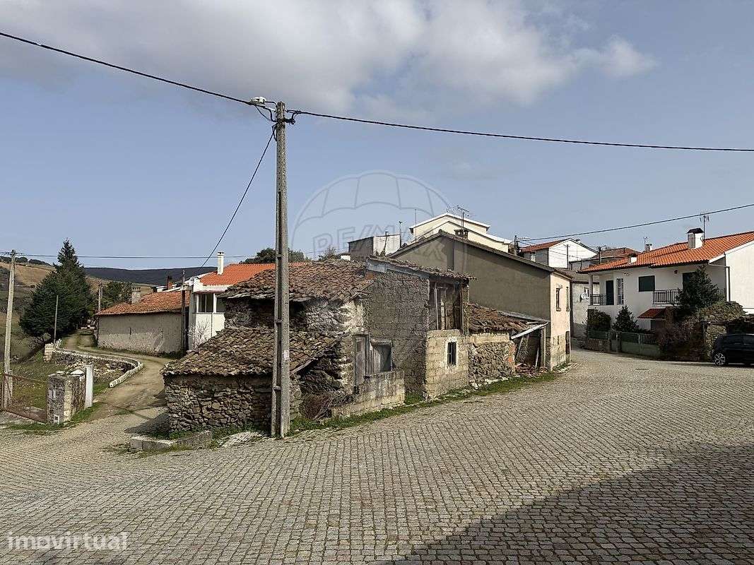Moradia T2 para venda - Grande imagem: 2/8