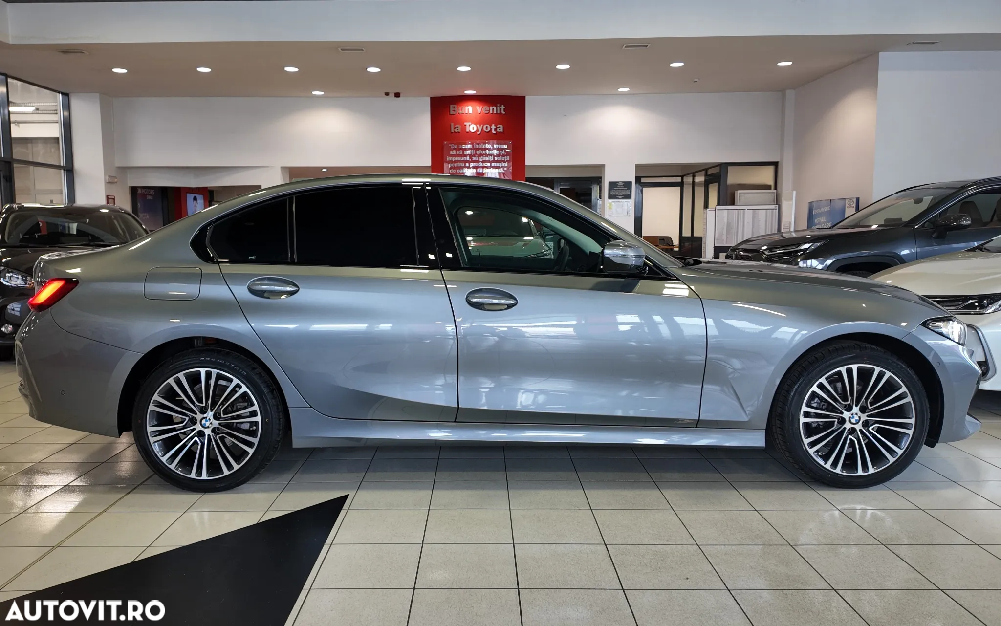 BMW Seria 3 318i Aut. Sport Line - 8