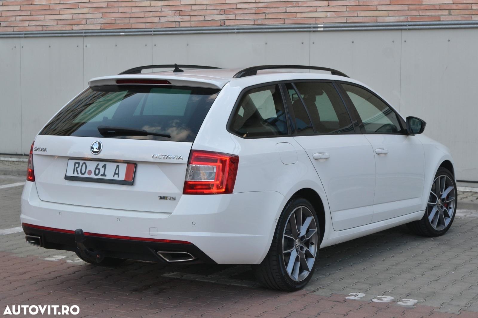 Skoda Octavia 2.0 TDI DSG RS - 11