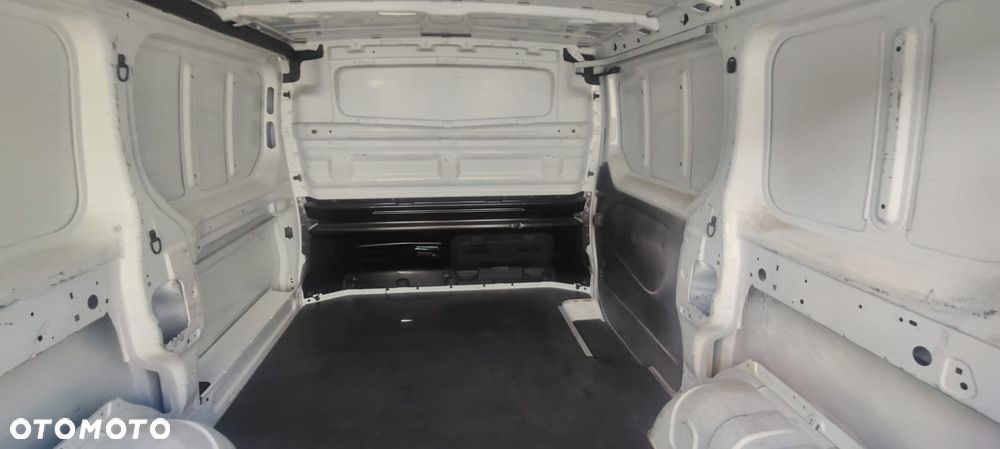 Renault Trafic - 18