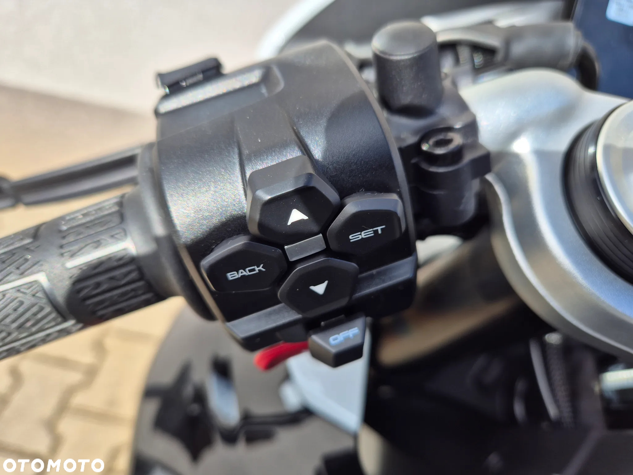 CFMoto SR - 28