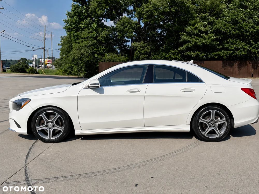 Mercedes-Benz CLA 250 4Matic 7G-DCT - 2