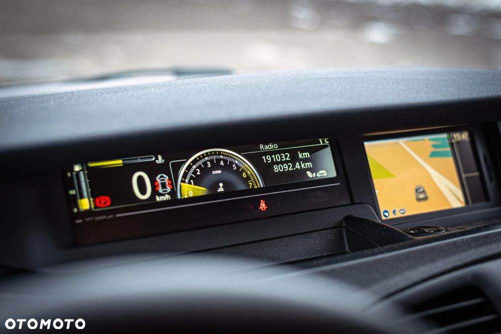 Renault Scenic 1.6 16V 110 LIMITED - 19