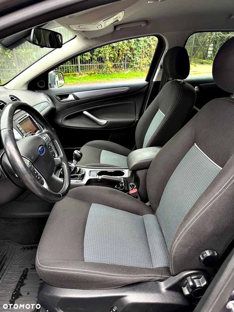 Ford Mondeo - 10