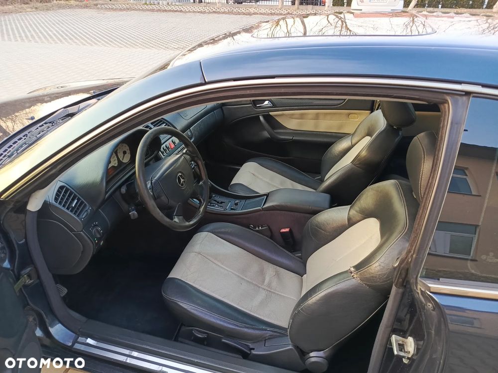 Mercedes-Benz CLK 320 - 2