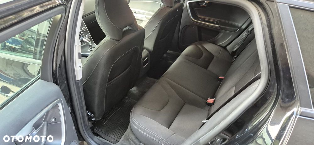 Volvo V60 D4 Drive-E Dynamic Edition (Momentum) - 12