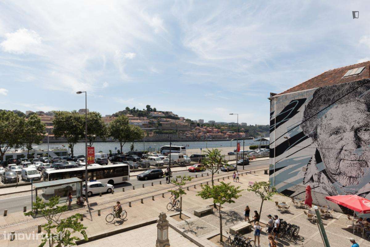 Apartamento com 1 quartos - localizado em São Nicolau Porto - Grande imagem: 5/14