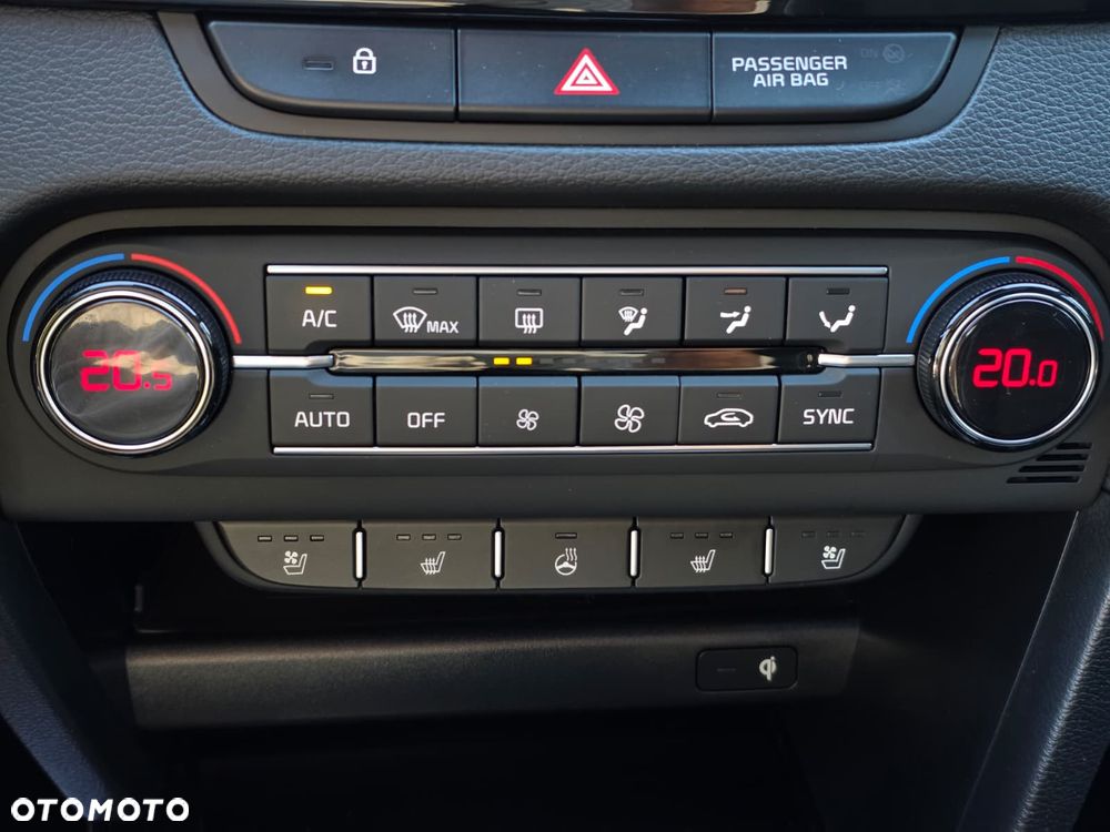 Kia Ceed - 23