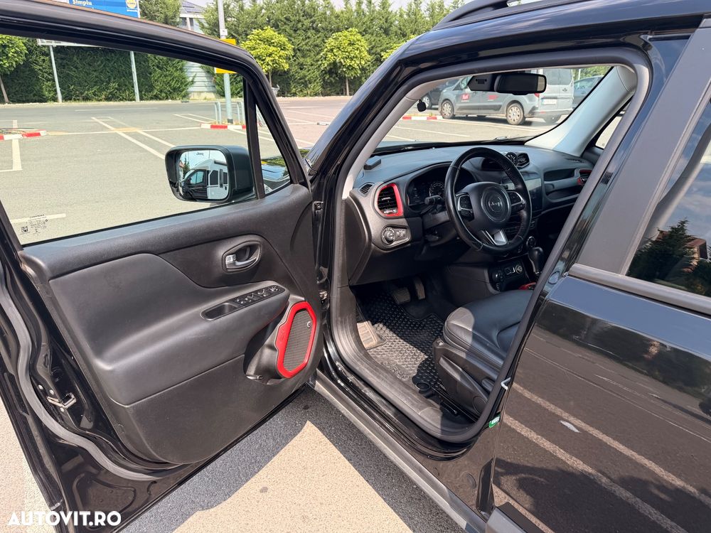 Jeep Renegade - 12