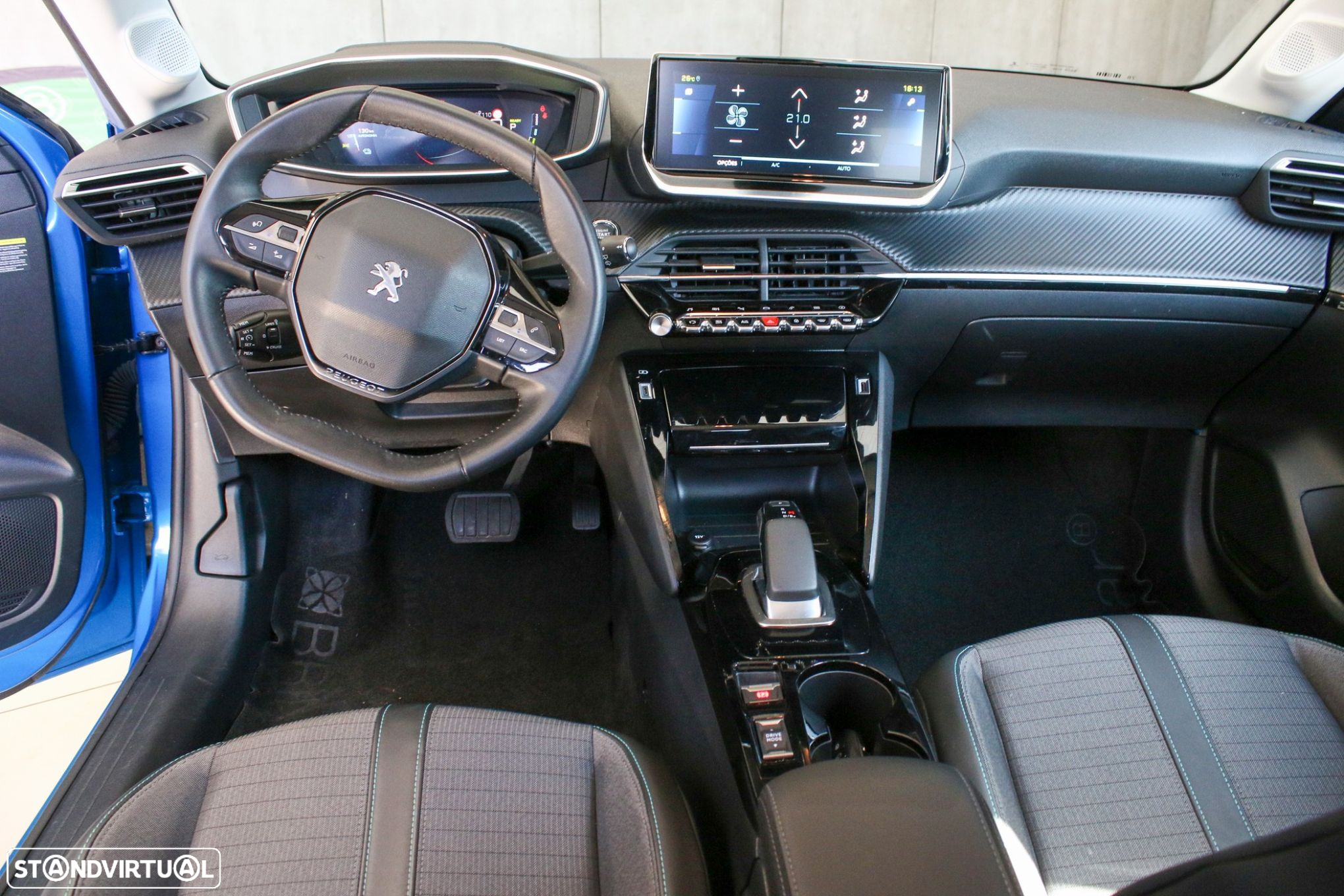Peugeot e-208 Allure - 5