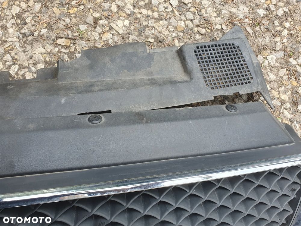 ATRAPA GRILL FORD FOCUS C-MAX 3M51-R8138A - 4