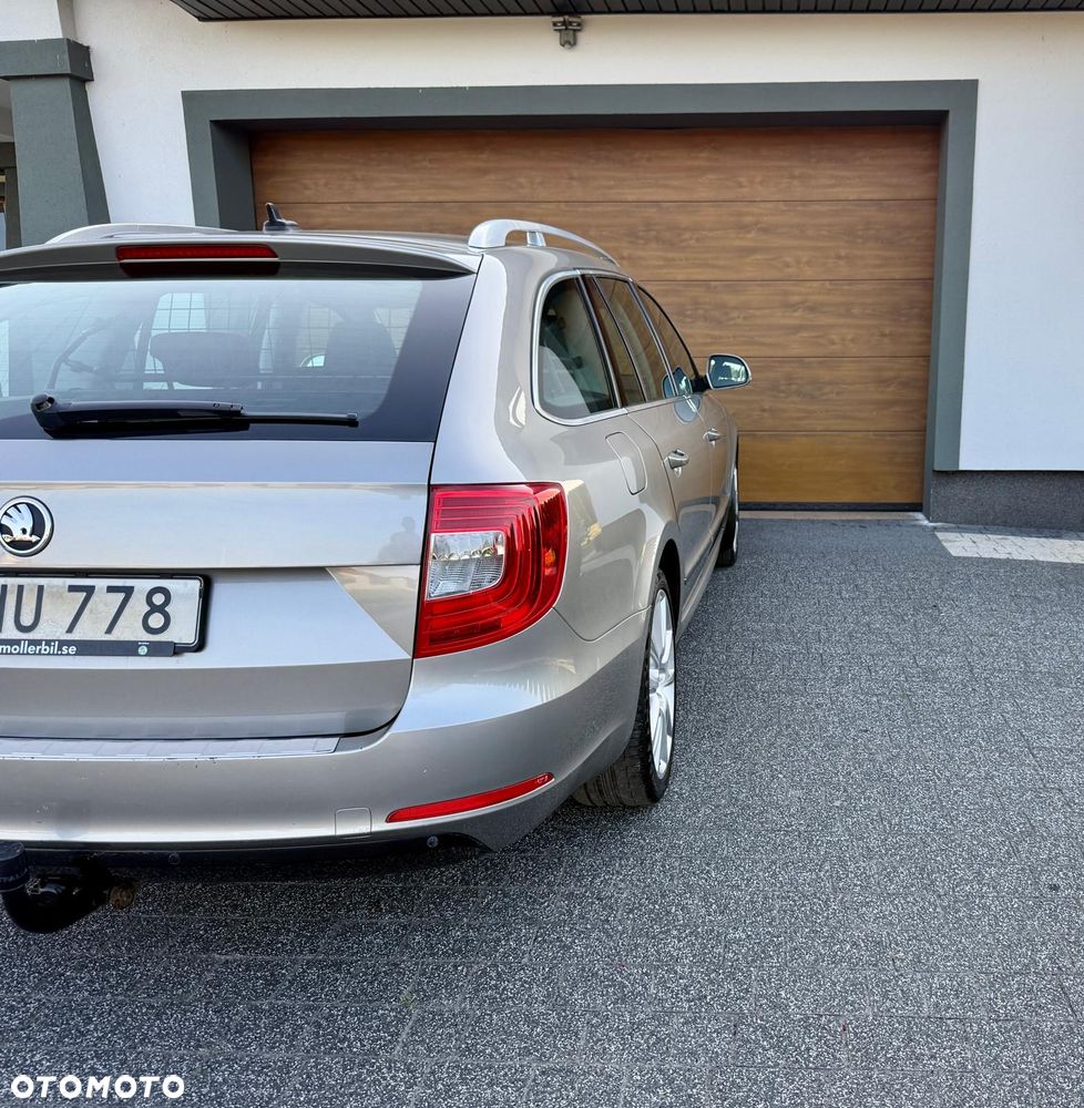 Skoda Superb 2.0 TDI Green tec DSG Elegance - 5