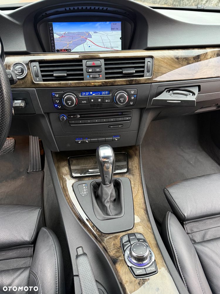 BMW Seria 3 330d M Sport Edition - 33