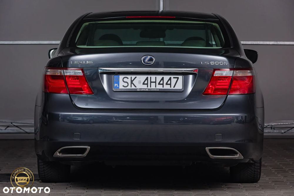 Lexus LS - 4