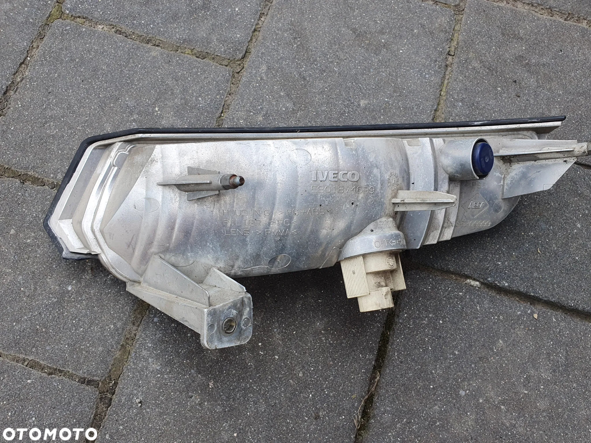 reflektor KIERUNKOWSKAZ RH IVECO DAILY 5801874639 - 2