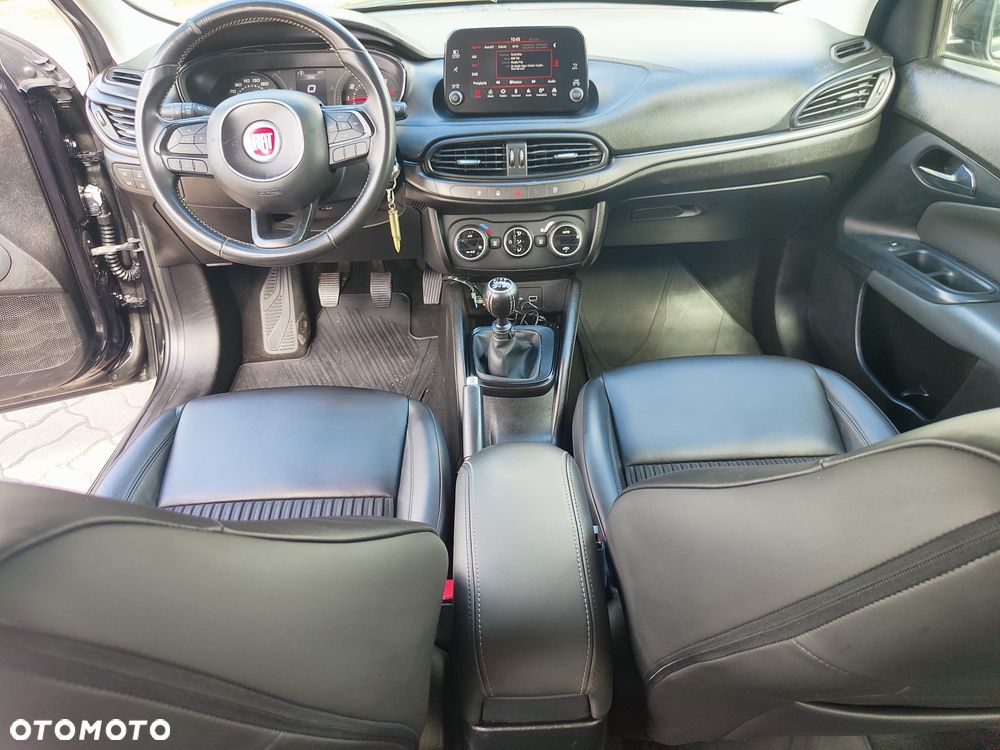 Fiat Tipo 1.4 T-Jet 16v Lounge - 21