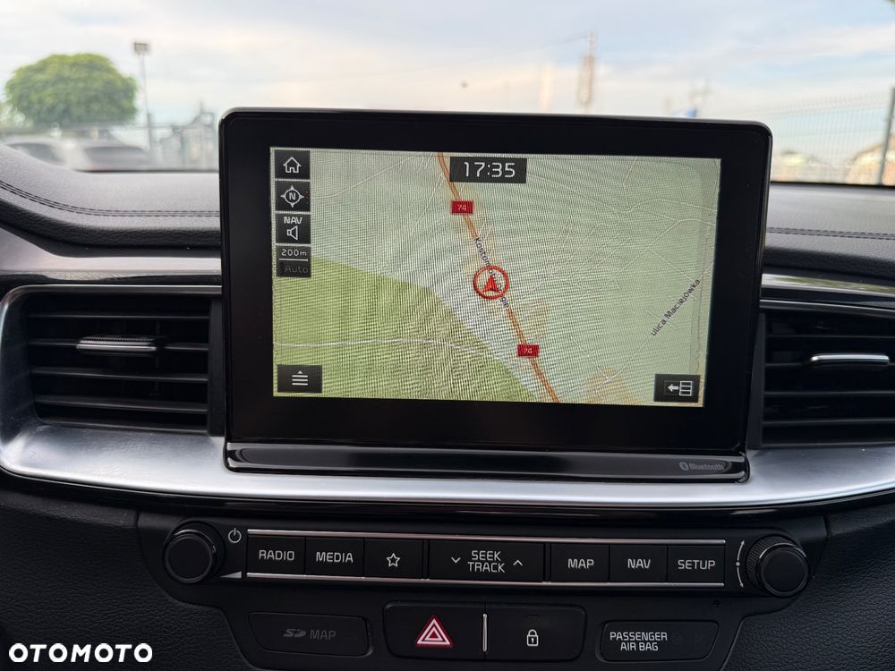 Kia Ceed - 12