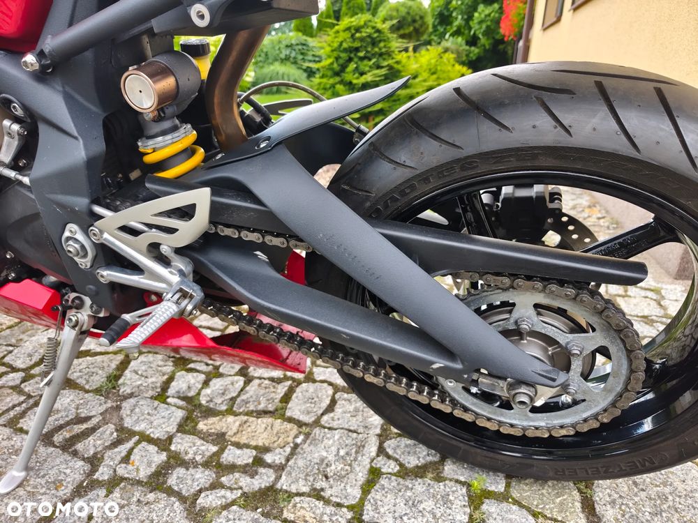 Triumph Daytona - 24