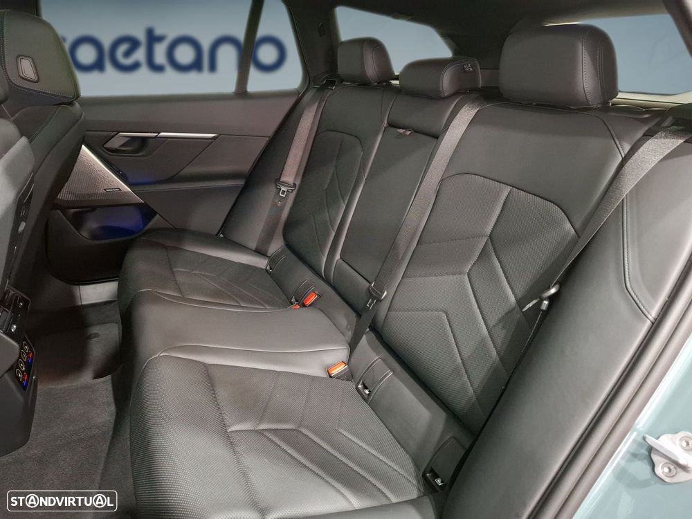 BMW i5 eDrive40 Pack Desportivo M - 14