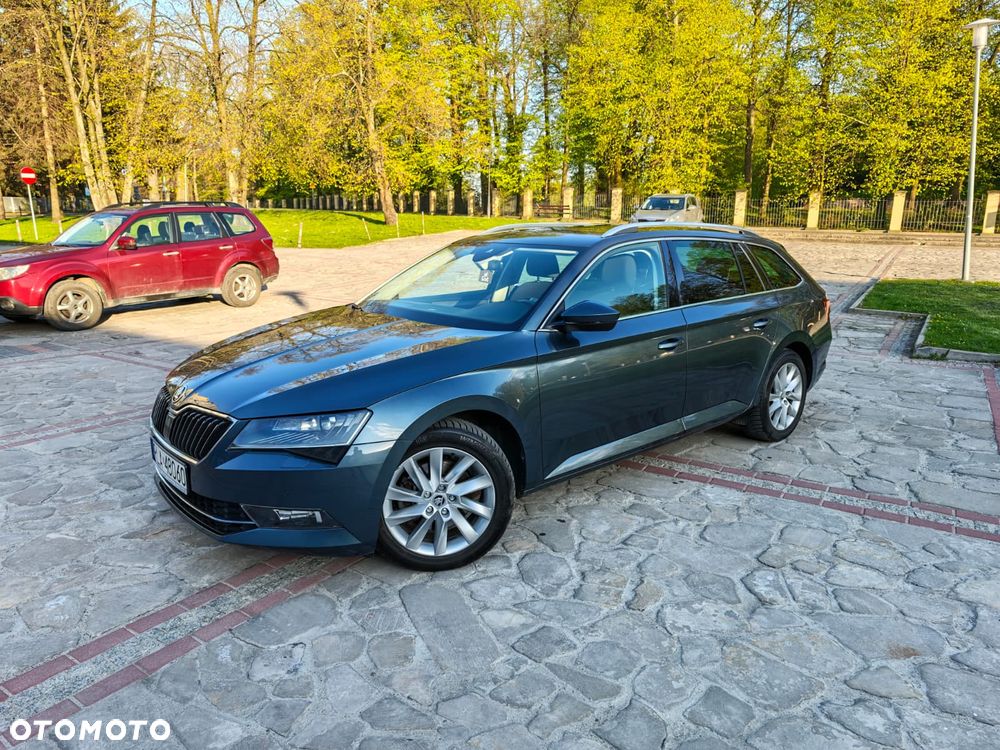Skoda Superb 2.0 TDI Style - 9