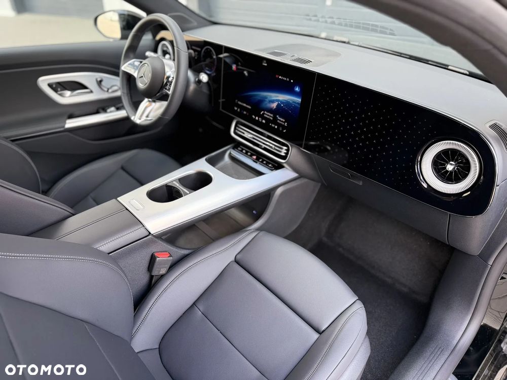 Mercedes-Benz CLA - 25