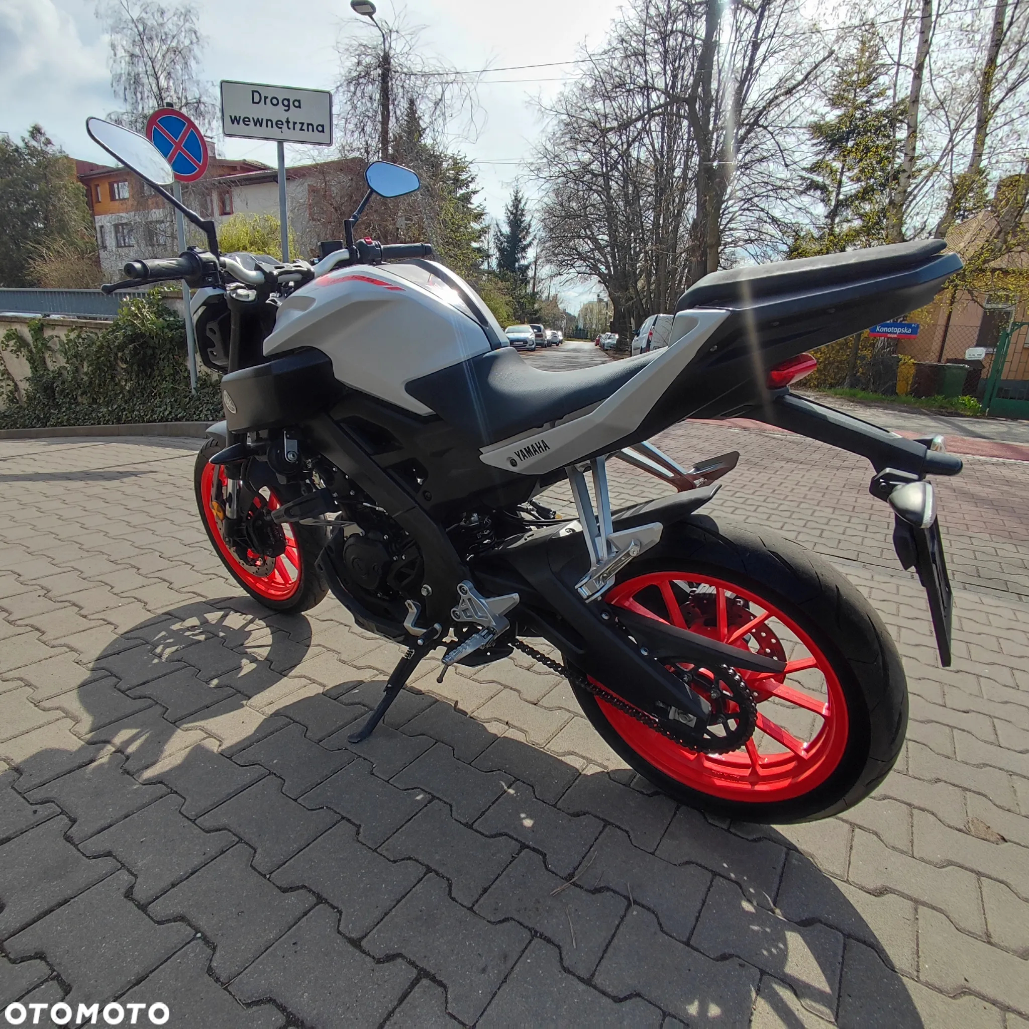 Yamaha MT - 6