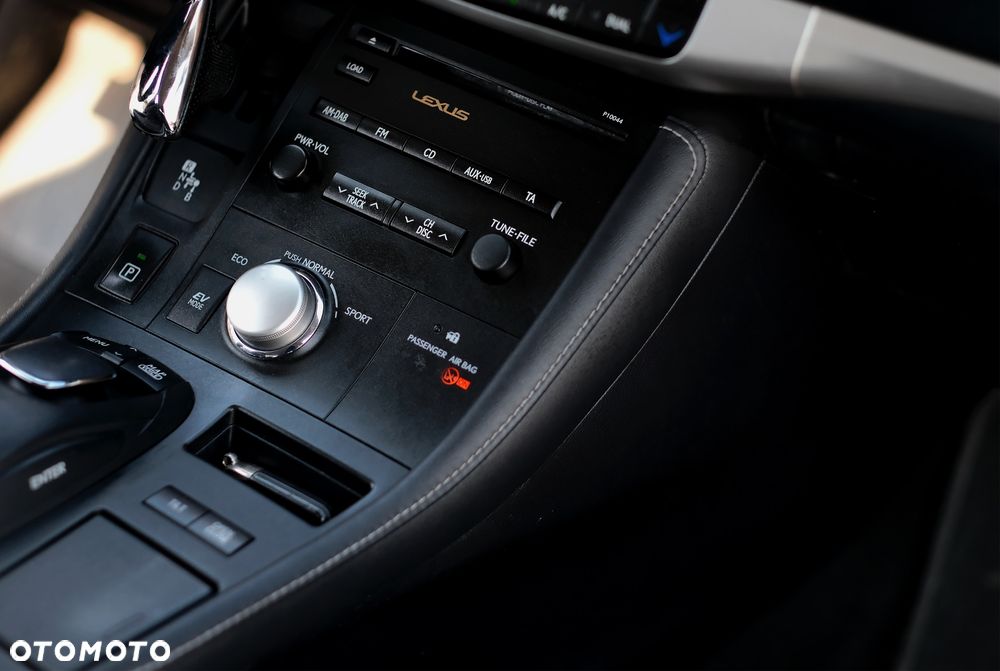 Lexus CT 200h F Sport - 3