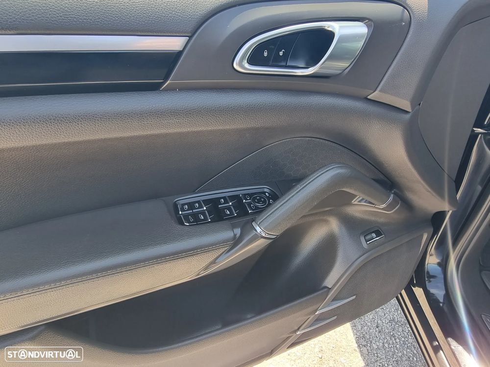 Porsche Cayenne S E-Hybrid - 19