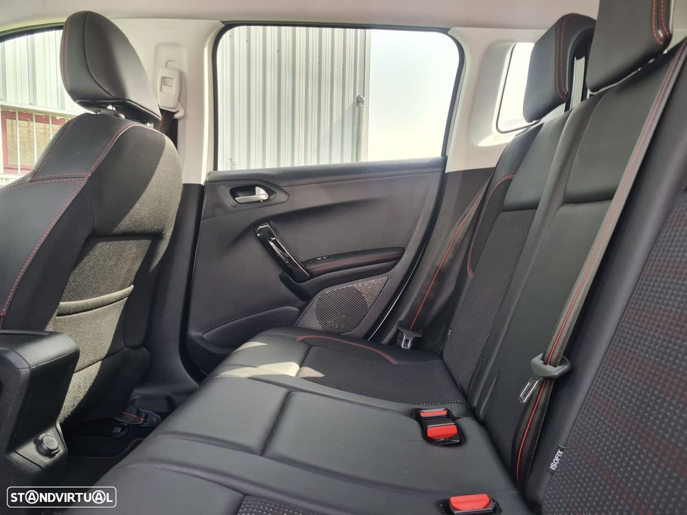 Peugeot 2008 1.2 PureTech GT Line - 10