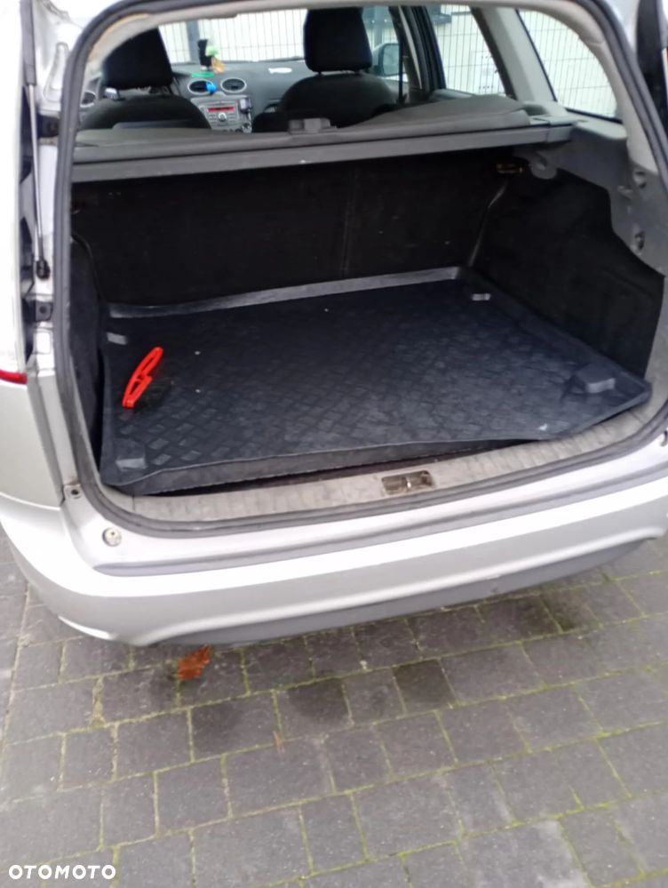 Ford Focus SW - 7