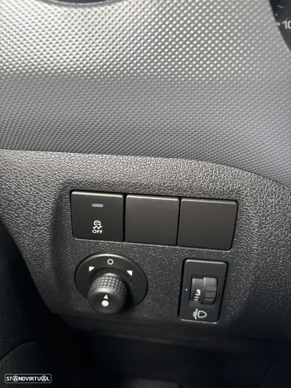Citroën Berlingo 1.6 BlueHdi 100Cv - 13