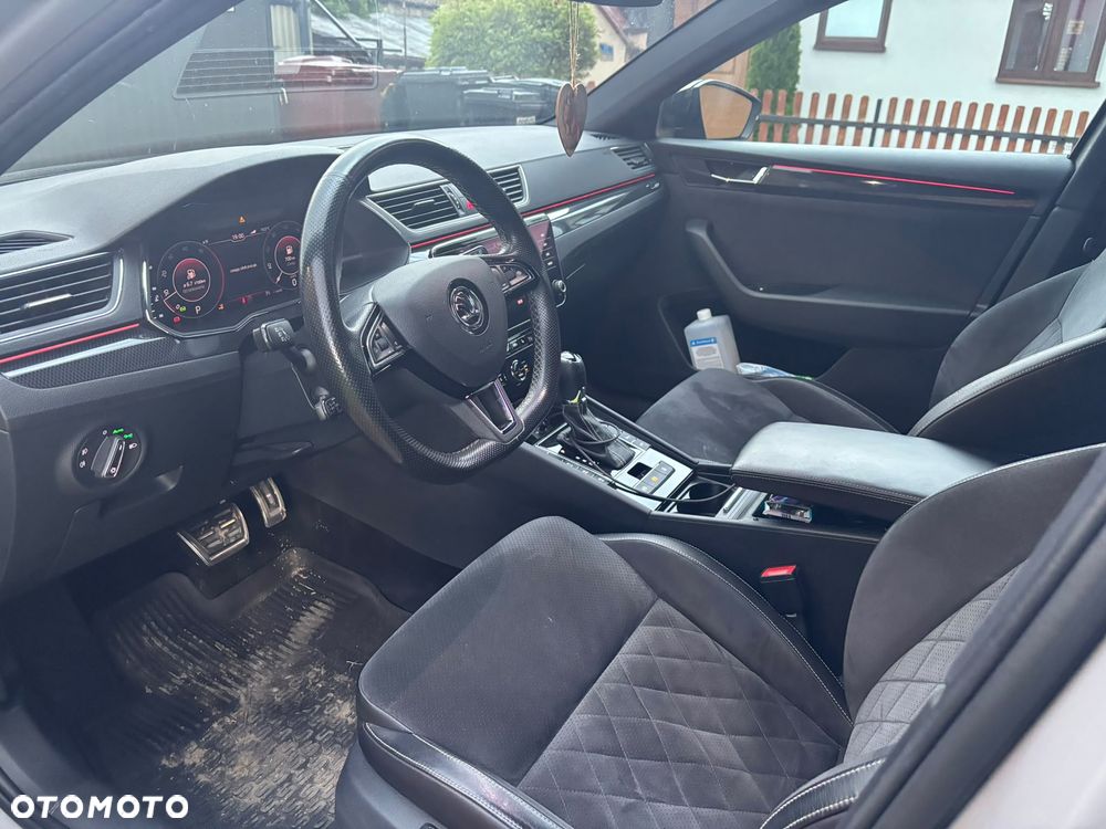Skoda Superb 2.0 TDI Sportline DSG - 6