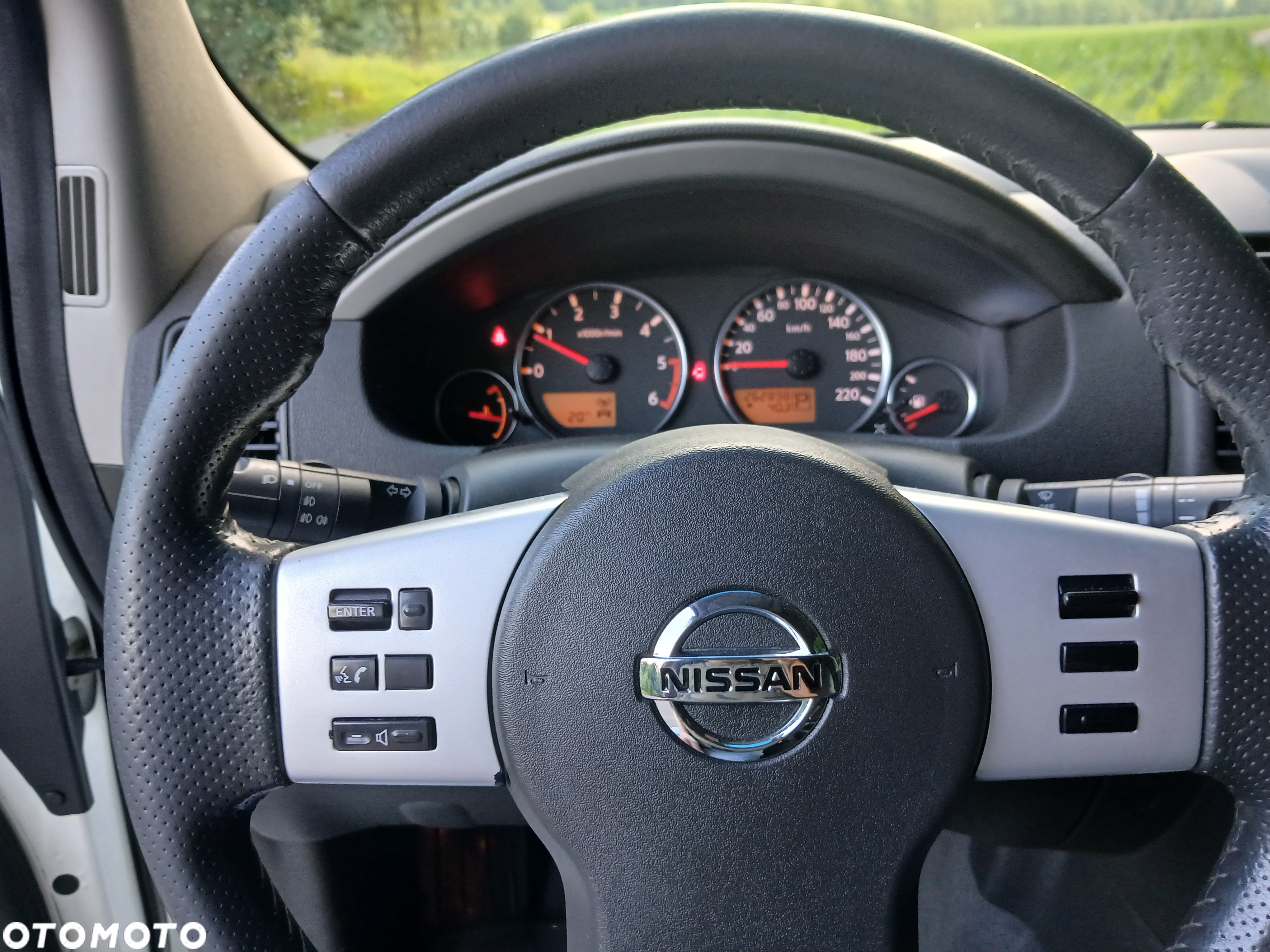 Nissan Pathfinder 2.5 dCi Platinum - 31