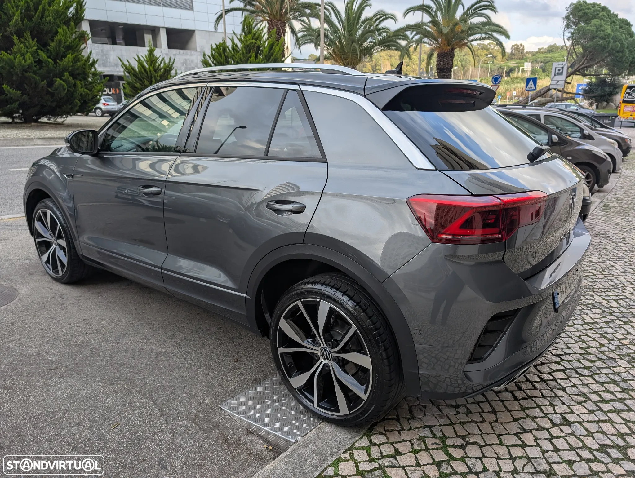 VW T-Roc 1.5 TSI R-Line DSG - 6