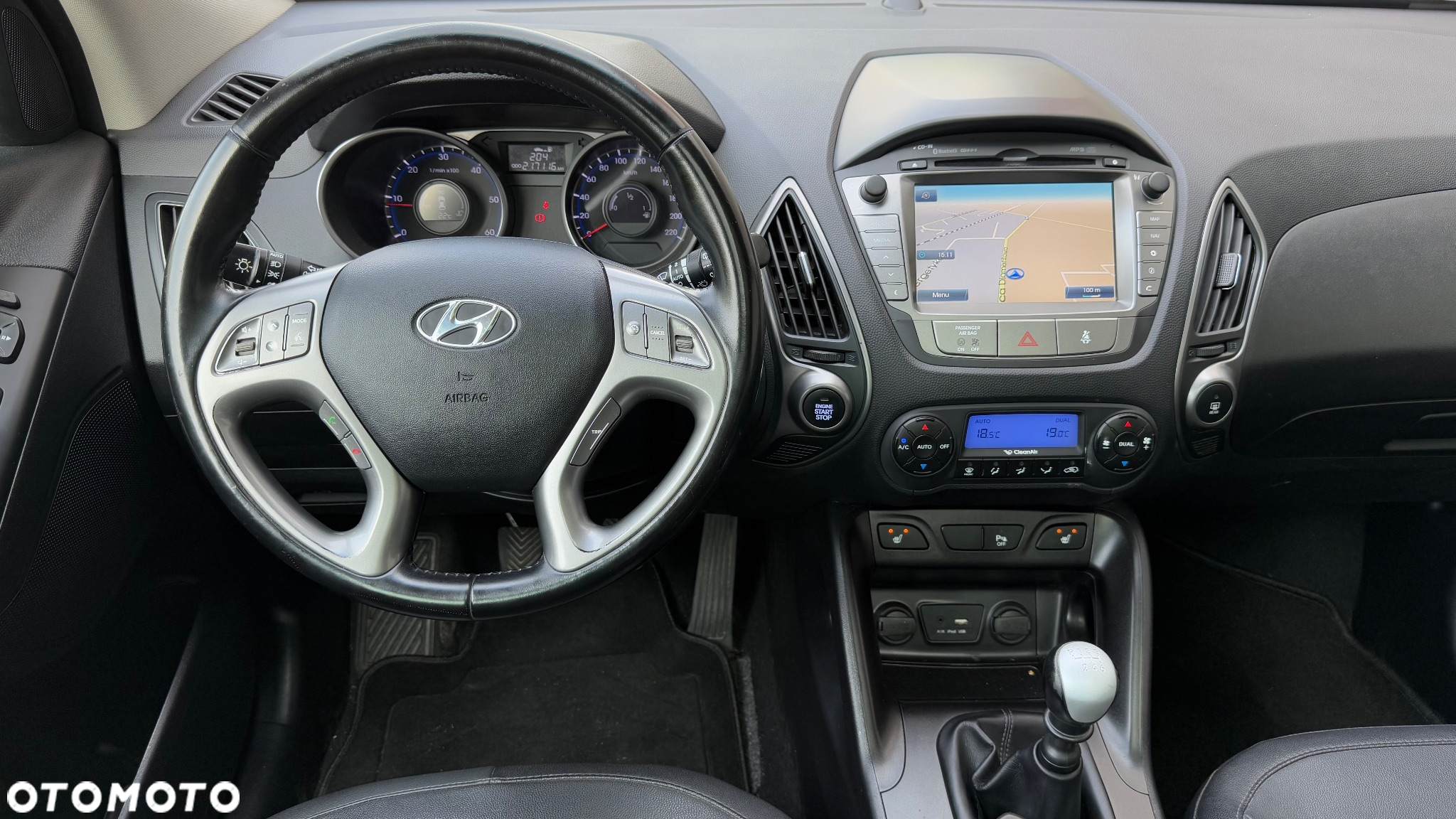 Hyundai ix35 1.7 CRDi 2WD blue Style - 28