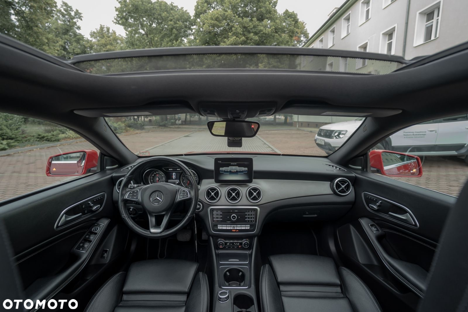 Mercedes-Benz CLA 250 4Matic 7G-DCT - 33