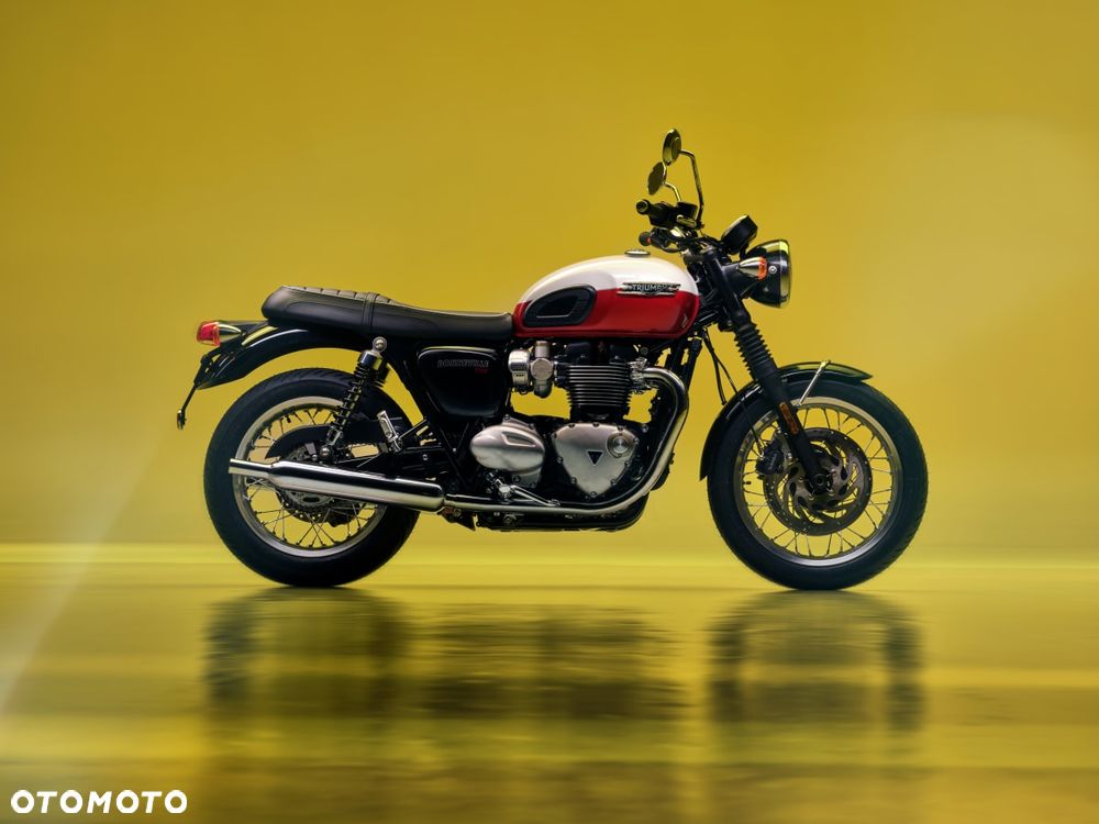 Triumph Bonneville - 1