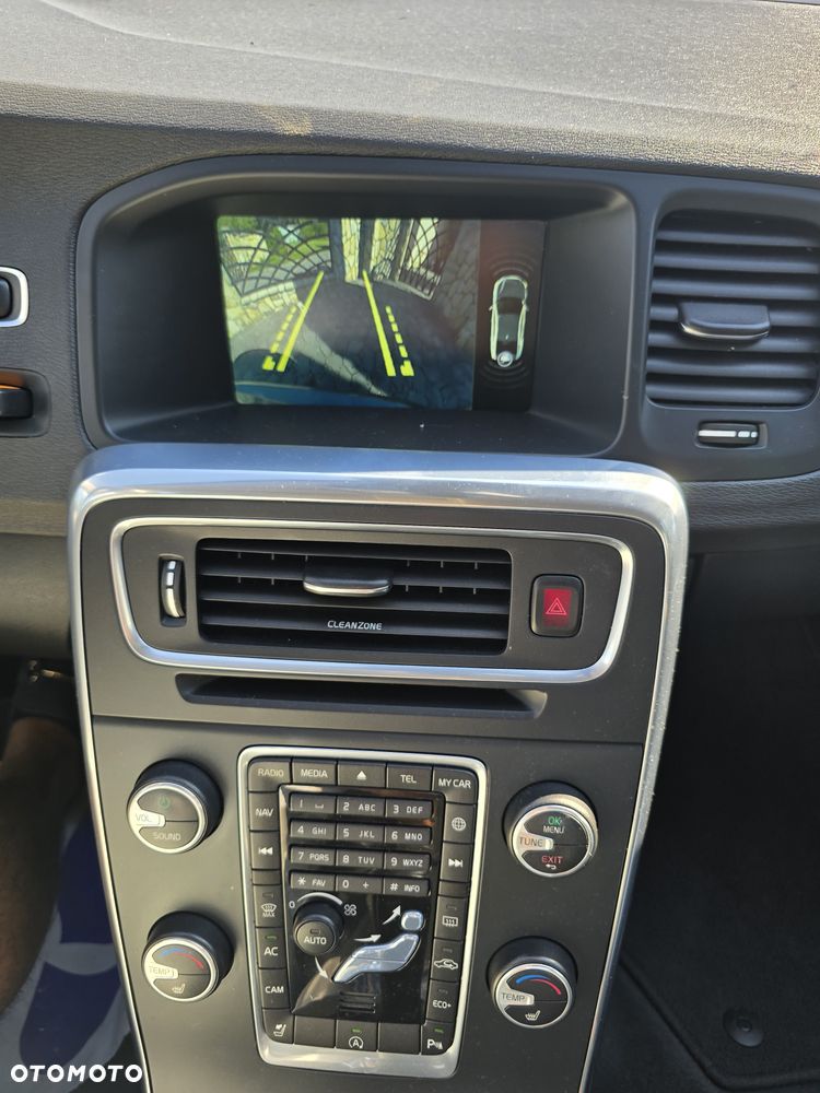 Volvo S60 D4 Drive-E Dynamic Edition (Momentum) - 22