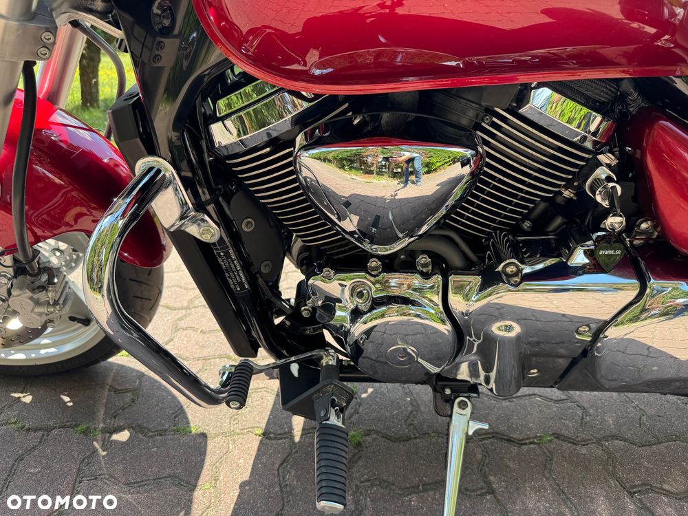 Suzuki Intruder - 18