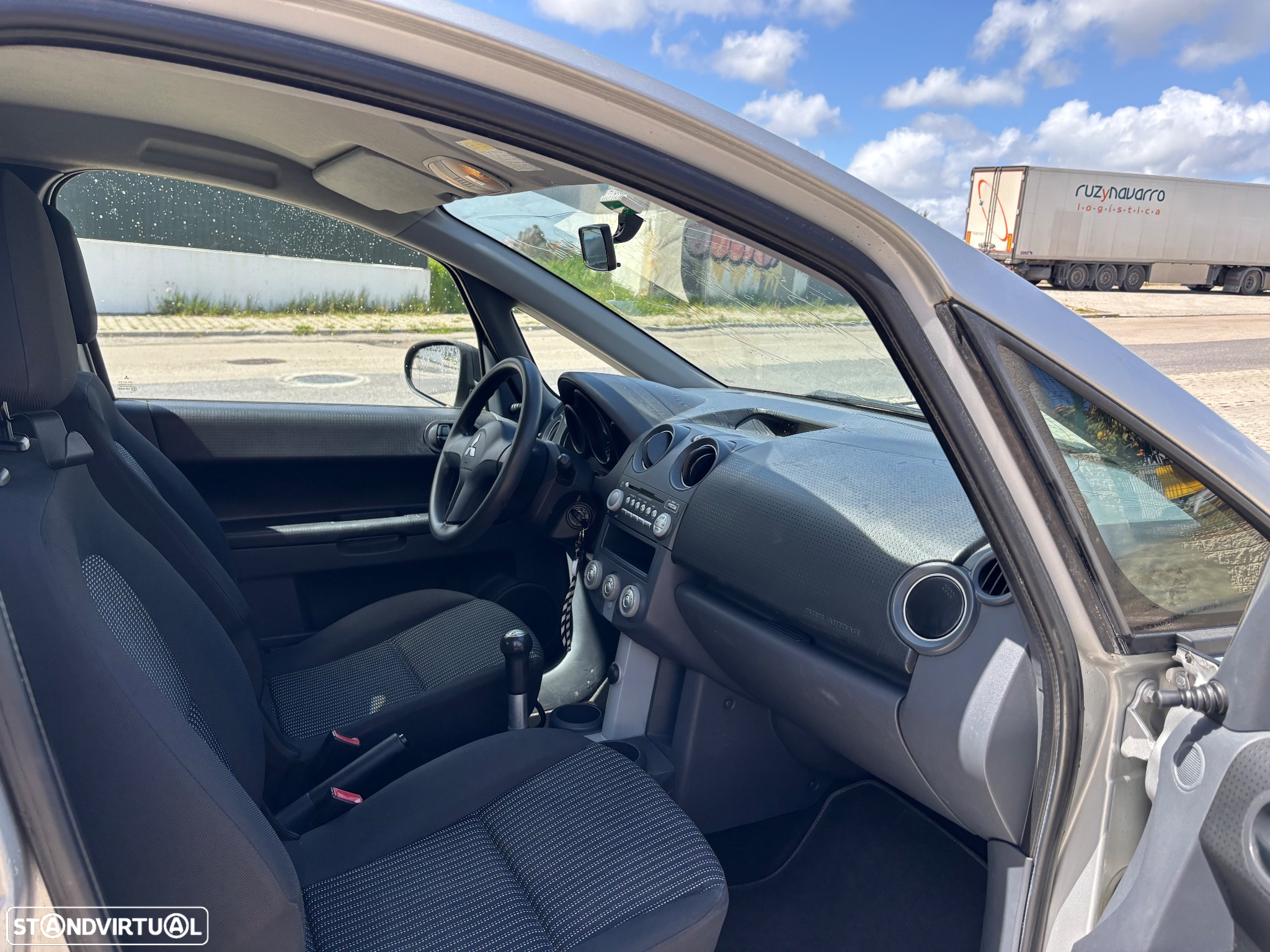 Mitsubishi Colt 1.1 Base - 9