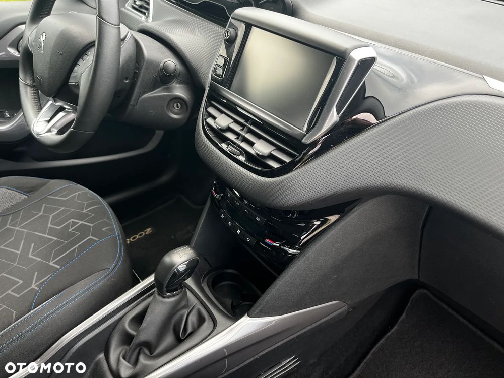 Peugeot 2008 PureTech 82 Style - 21