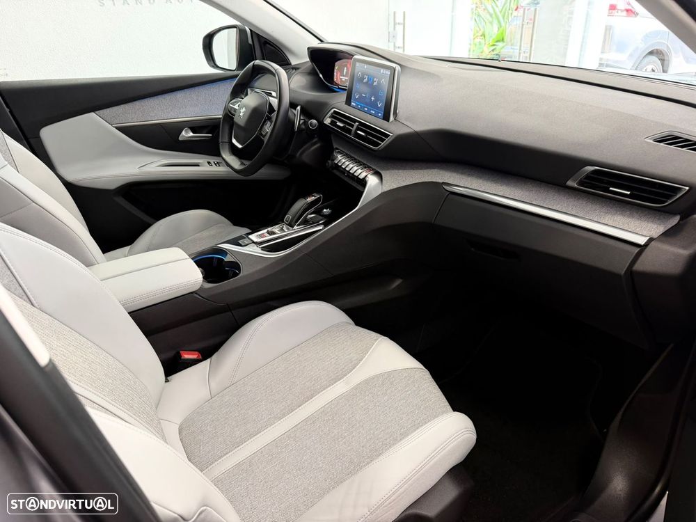 Peugeot 5008 1.2 PureTech Allure EAT8 - 10