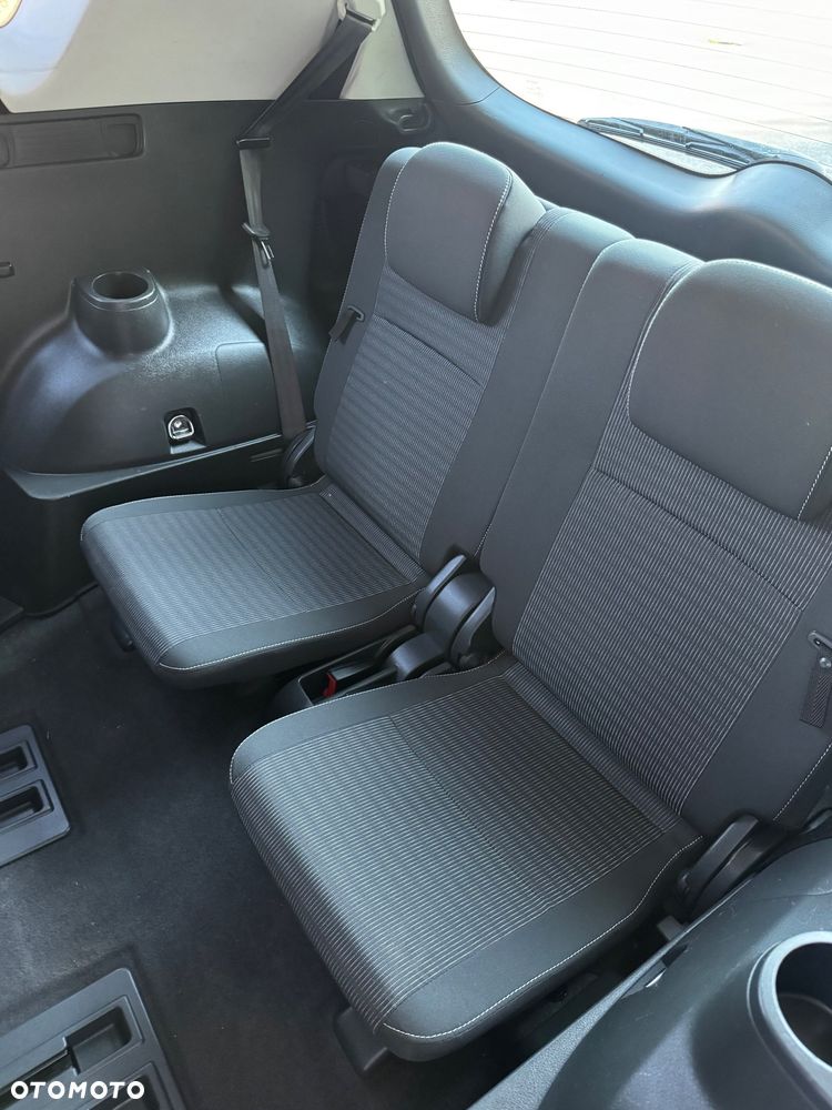 Toyota Verso 1.8 Sol plus NAVI 7os - 20