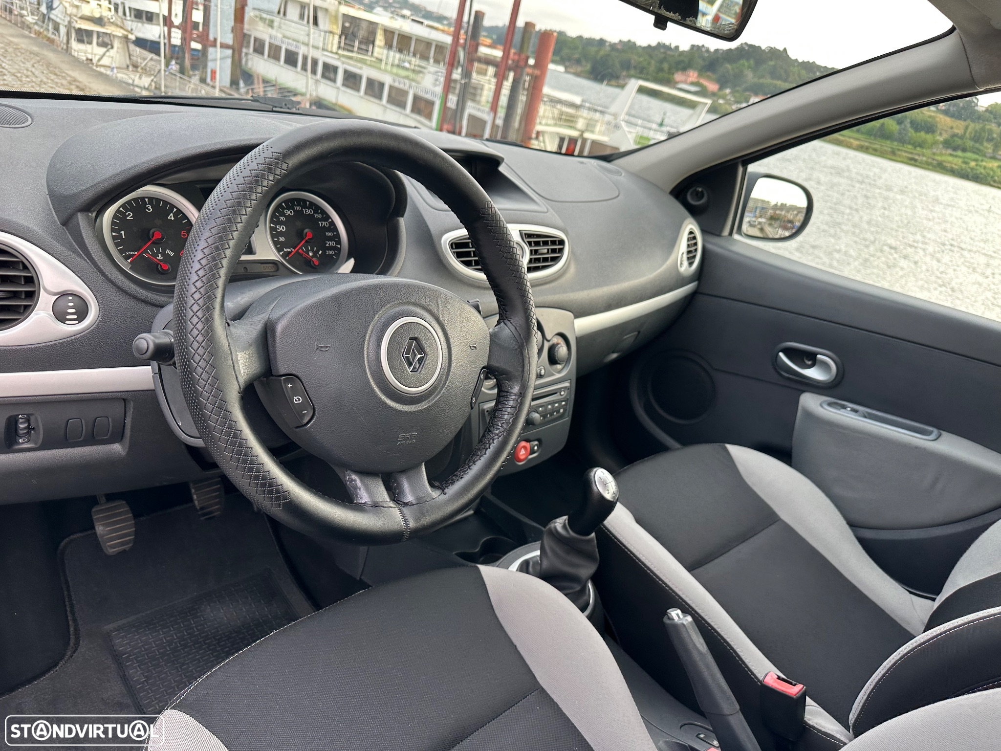 Renault Clio 1.5 dCi 90 FAP Dynamique - 15