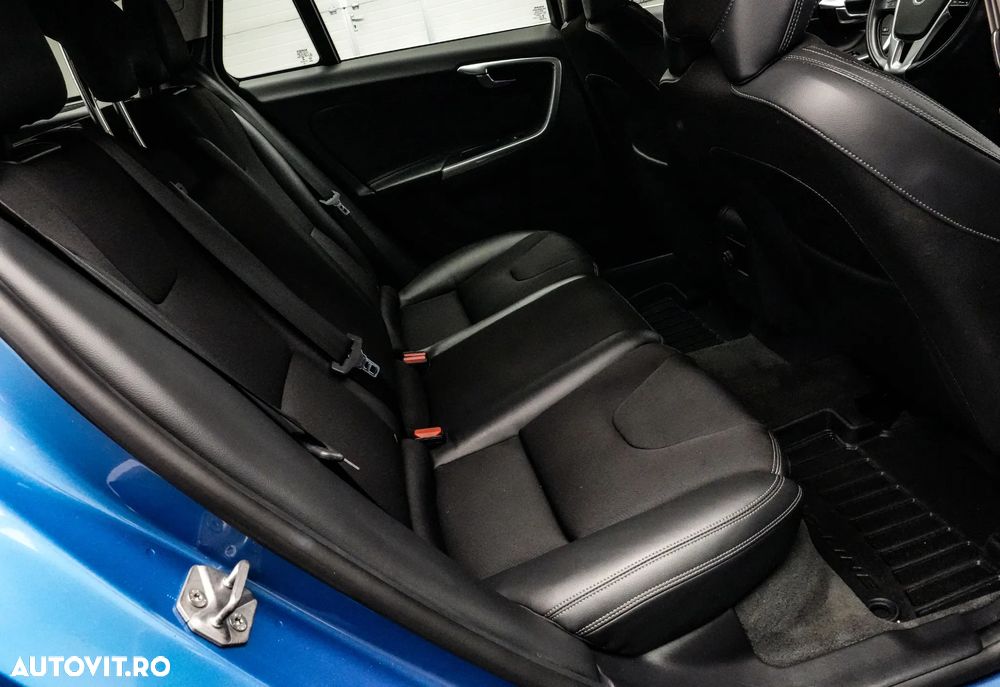 Volvo V60 - 16