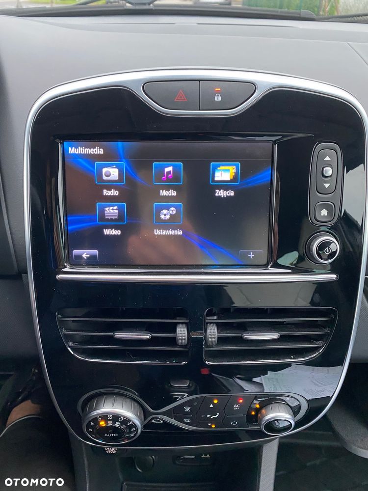 Renault Clio - 26