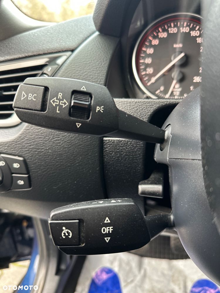 BMW X1 xDrive18d - 13