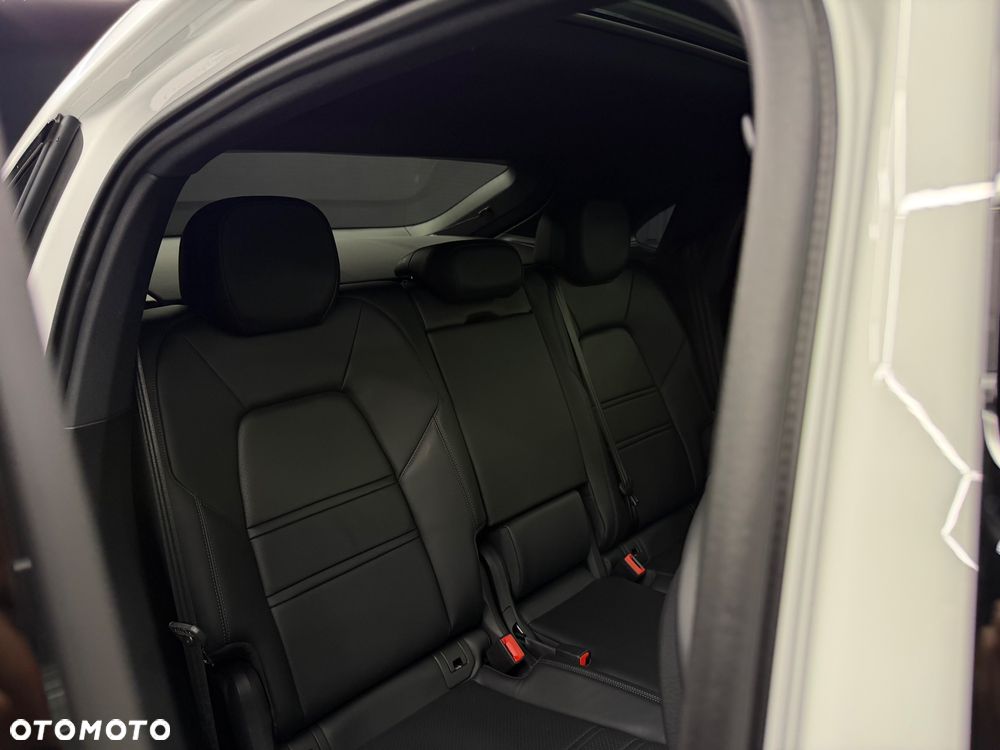 Porsche Cayenne Standard - 20