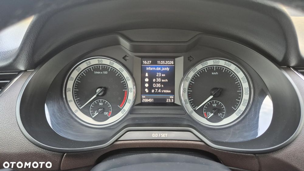 Skoda Octavia 2.0 TDI 4x4 L&K DSG - 14