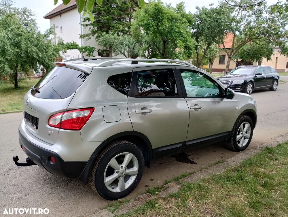 Nissan Qashqai+2 1.6 dCi DPF 4x4 Start/Stop acenta - 6